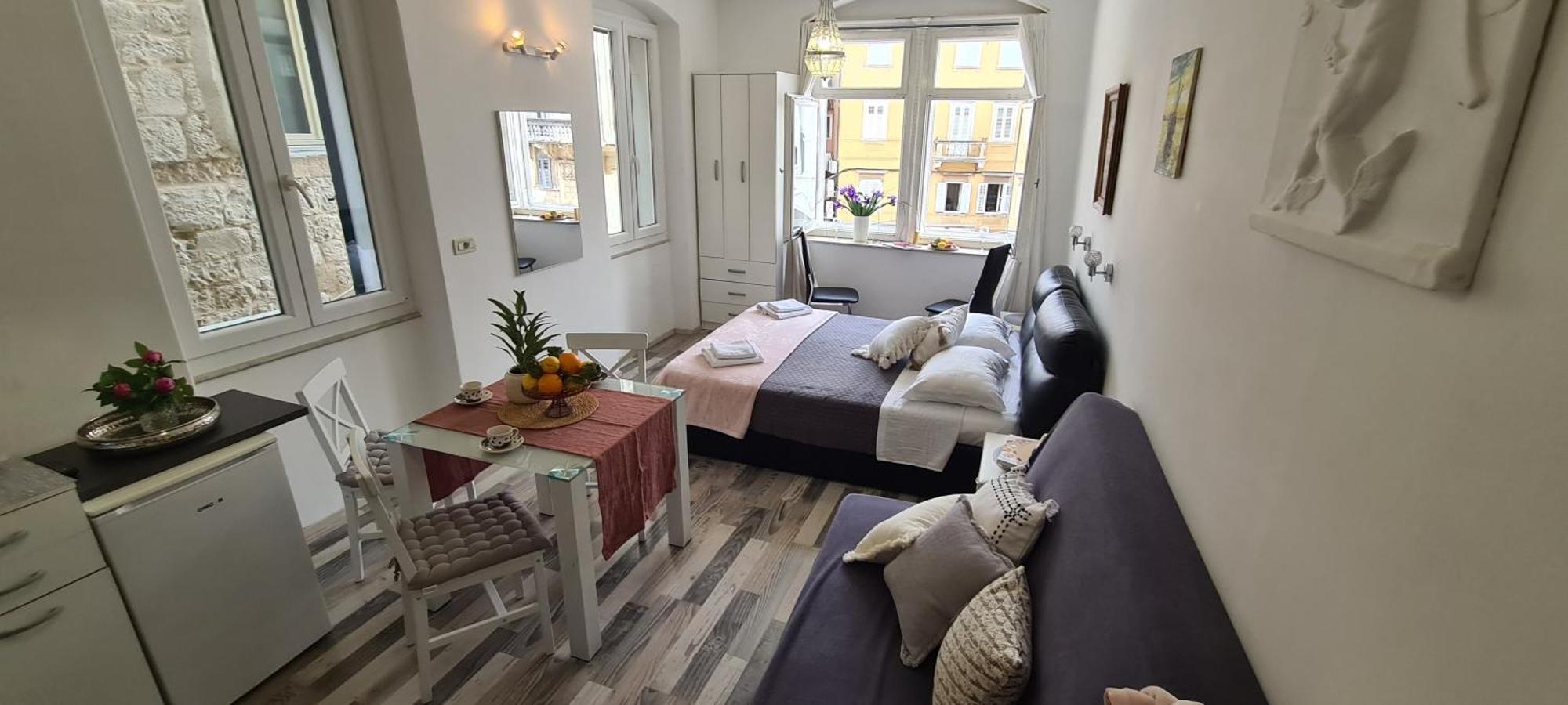 Old Square View Apartment Split Exteriör bild