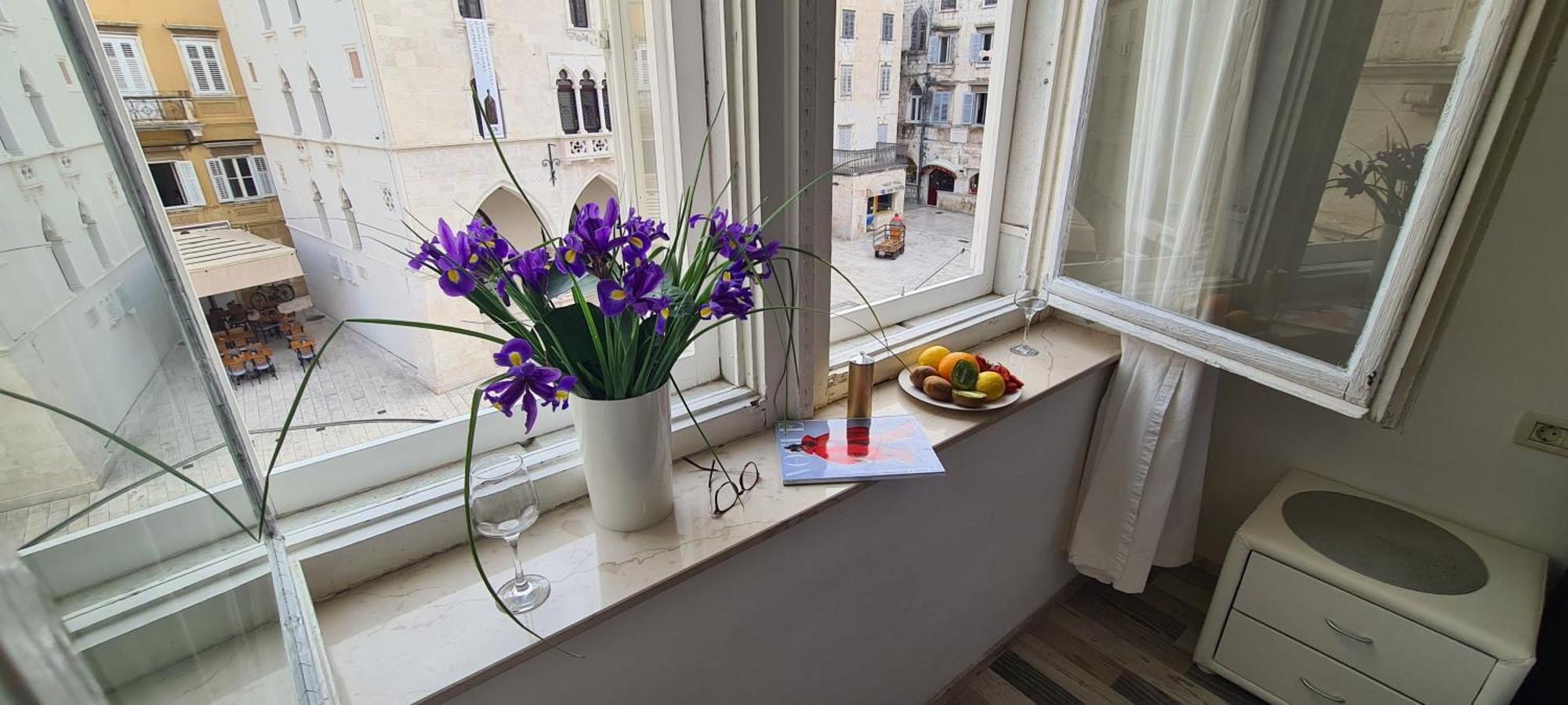 Old Square View Apartment Split Exteriör bild